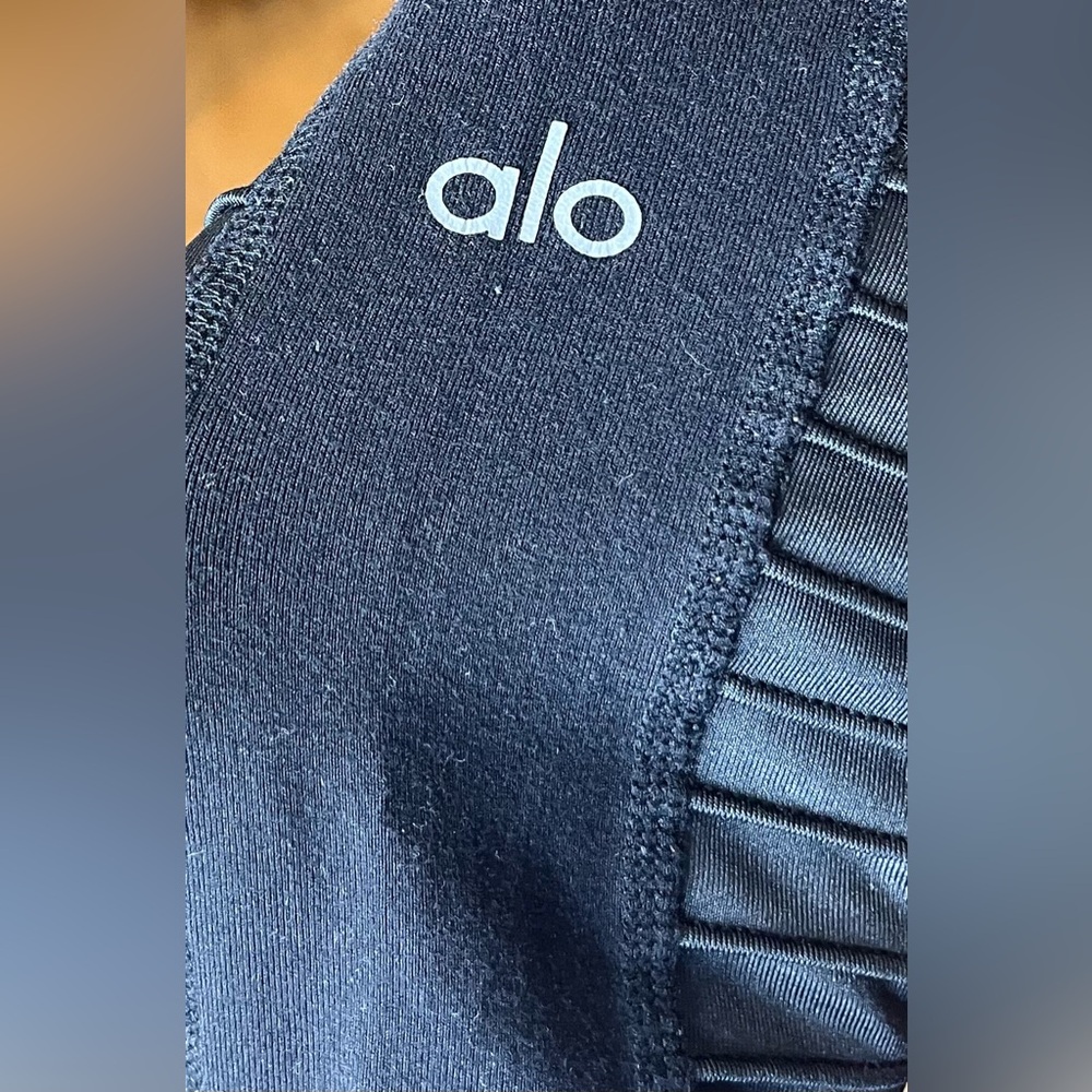 Alo High Waist Moto Mesh/Satin Detailing Black Leggings Size Small - Picture 4 of 5
